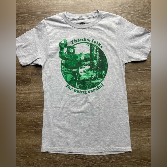 Grey Smokey Bear T-Shirt Size Small - Picture 1 of 4
